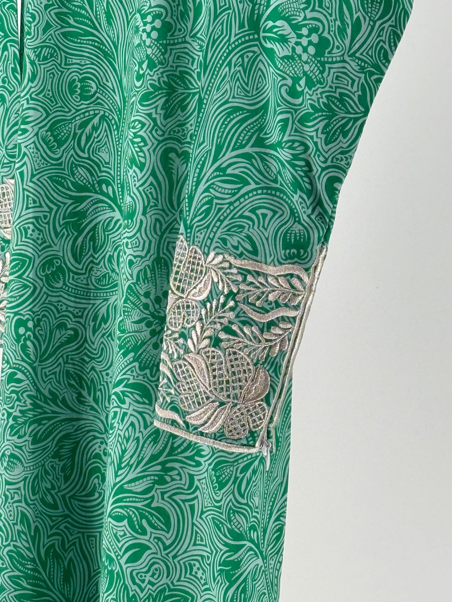 green jalabiya