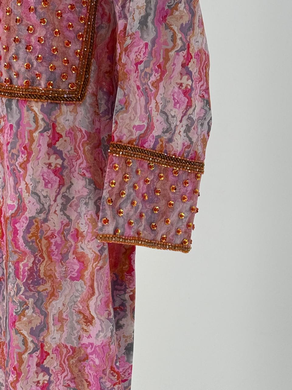 pink jalabiya